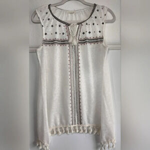 Tru Self Women's Western boho style with decorate with a finish tassels XL